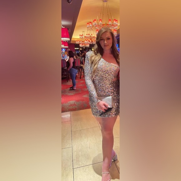 More Time to Shine Mini Dress - Picture 2 of 3